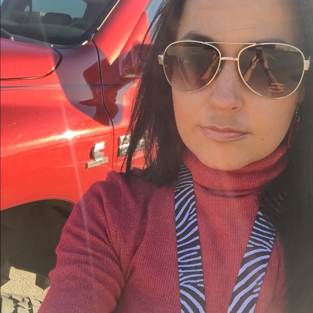 Meet your Posher, Carrie